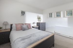 Lindfield_Bedroom - click for photo gallery